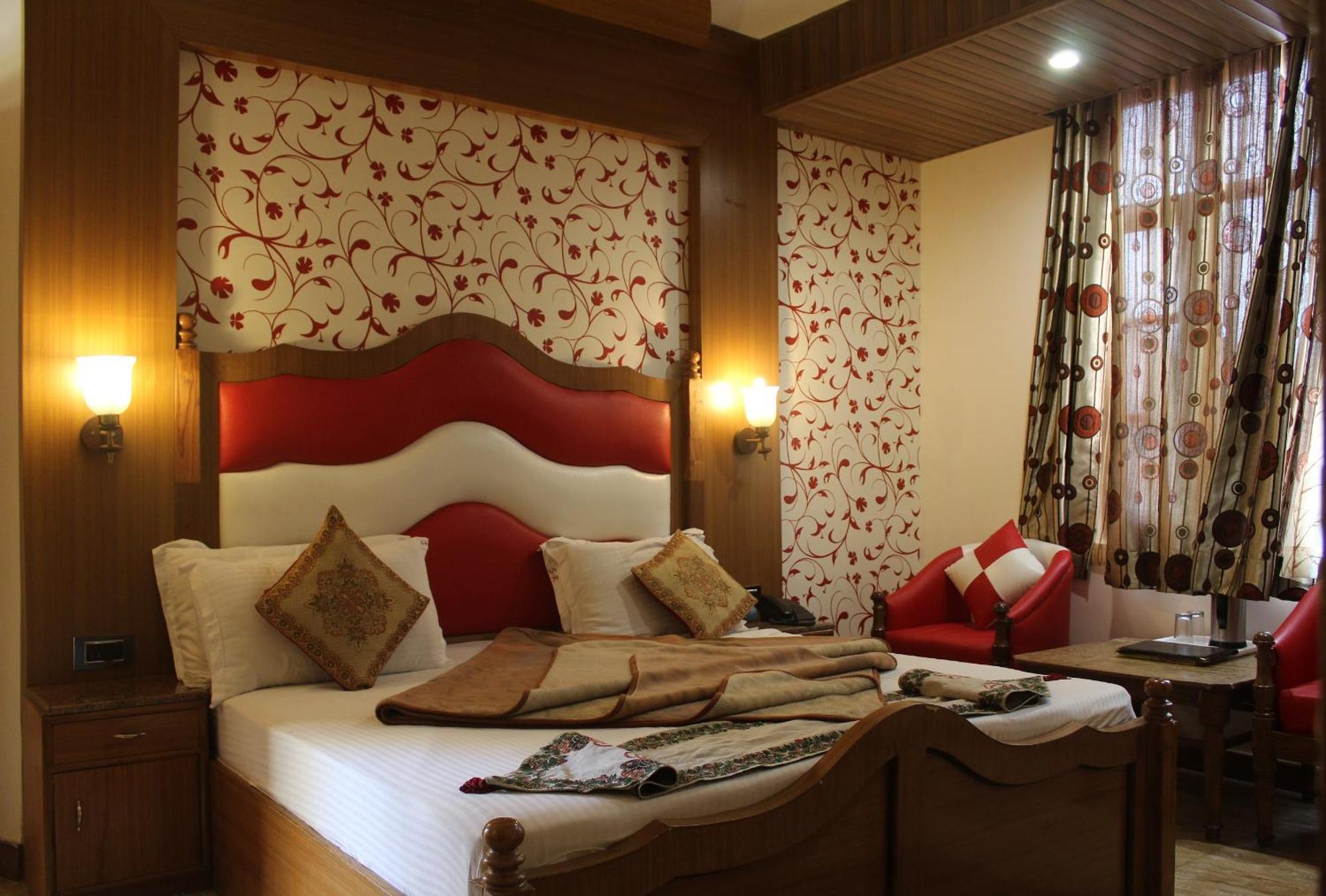Sagrika Resort Dalhousie Kültér fotó